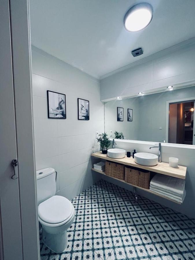 Crismar Apartment *